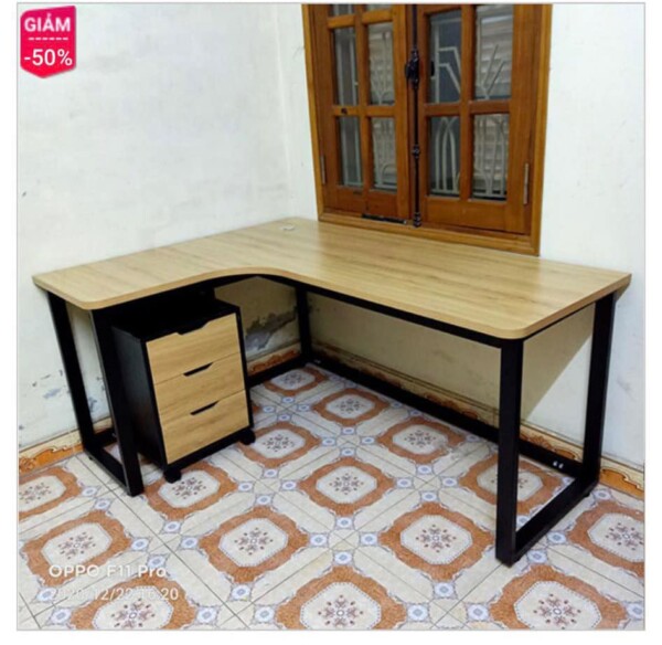 Bàn làm việc chữ L